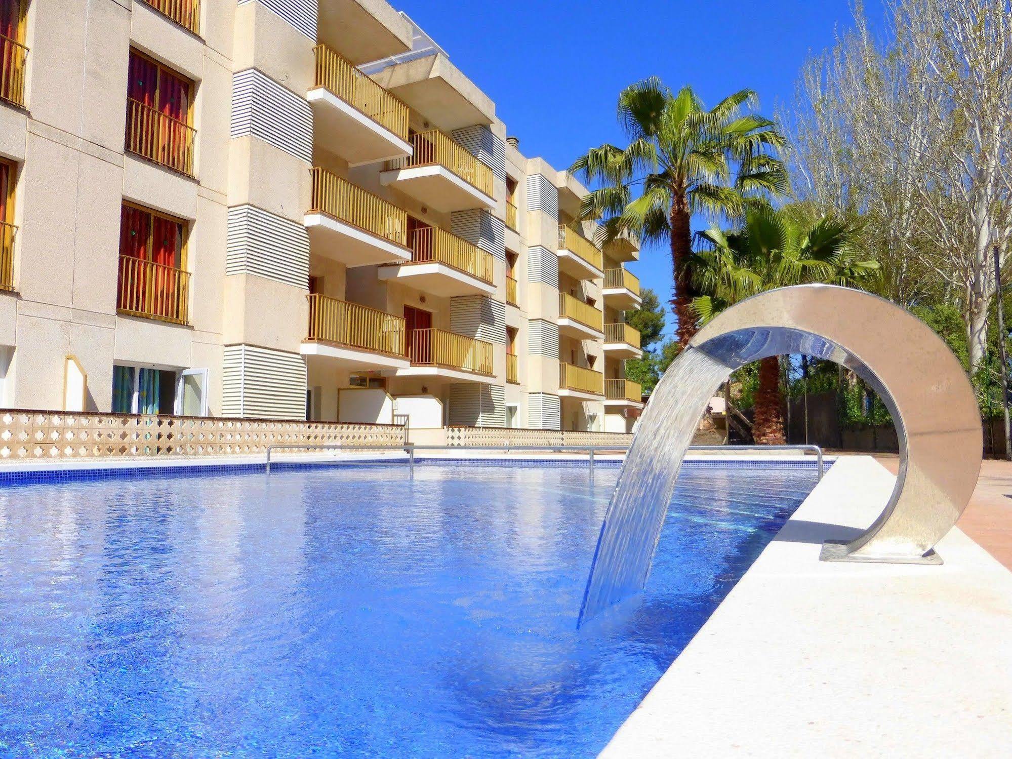 Rentalmar Pins Marina Cambrils Exterior photo